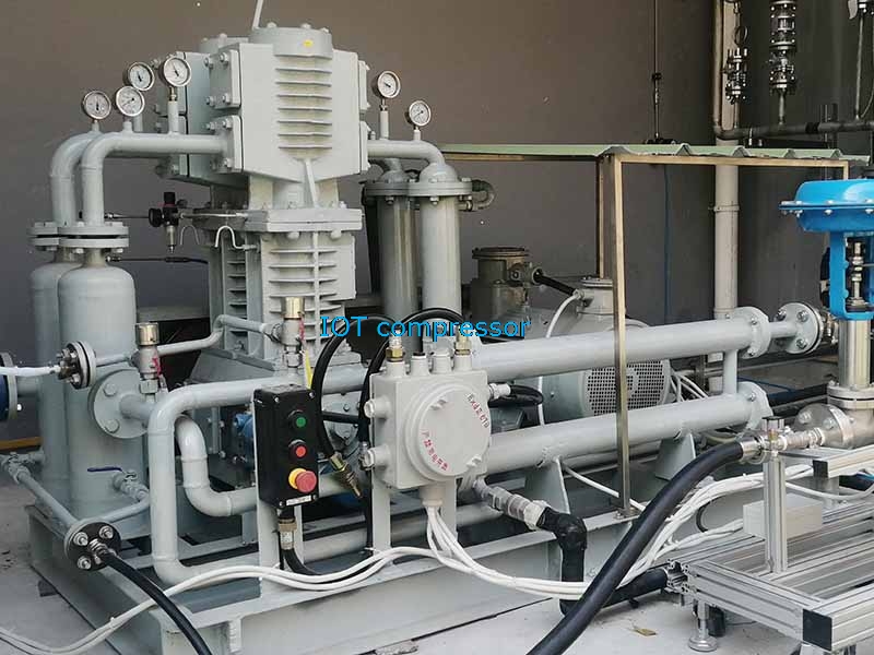 氫氣壓縮機(jī)現(xiàn)場(chǎng)大圖.jpg 氫氣壓縮機(jī)現(xiàn)場(chǎng)大圖.jpg